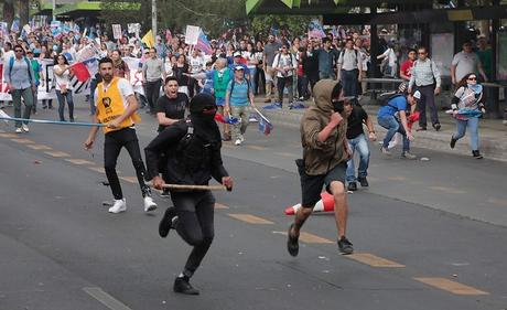 Con graves incidentes terminó “Marcha por Jesús” en Santiago