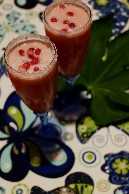 CÓCTEL DE SIDRA Y GRANADA #ASALTABLOGS CÓCTEL DE SIDRA Y GRANADA #ASALTABLOGS