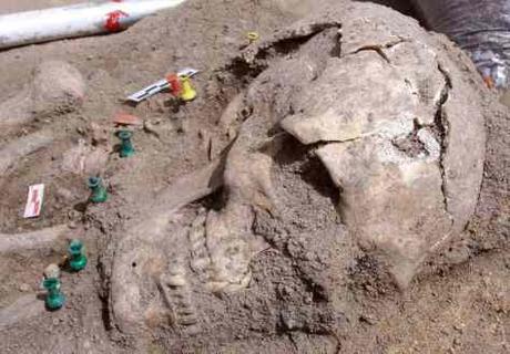 Humanejos y la dama de Parla dama de oro de Parla