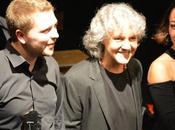 noche solemne rememorando cantar Manuel.