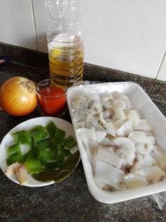 Guiso de patatas con sepia y calamar