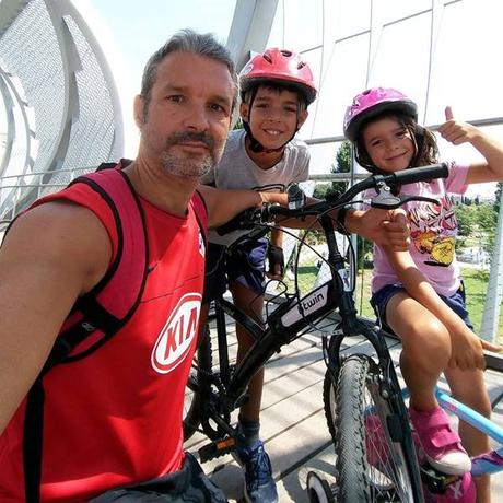 ¡A tu edad con un palo y una caja de cartón me bastaba! Lo más importante de mi vida son mis hijos