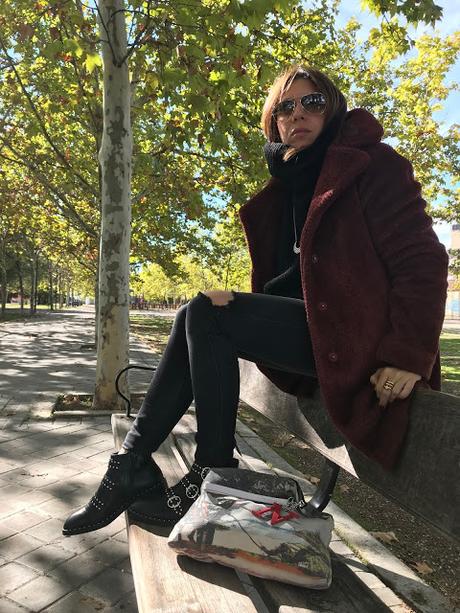 COAT DAYS.- COAT DAYS.-