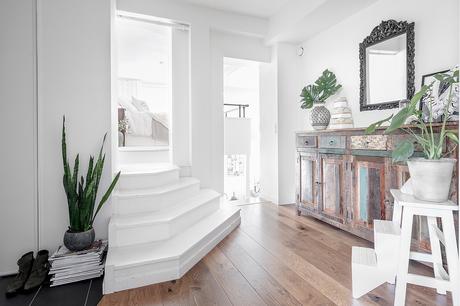 Frente de pizarra para la cocina y ladrillo visto.