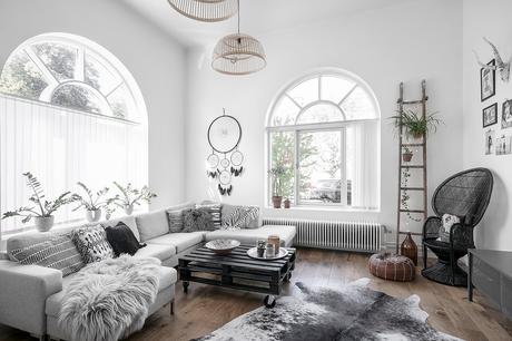 Frente de pizarra para la cocina y ladrillo visto.