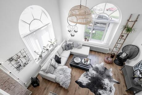 Frente de pizarra para la cocina y ladrillo visto.