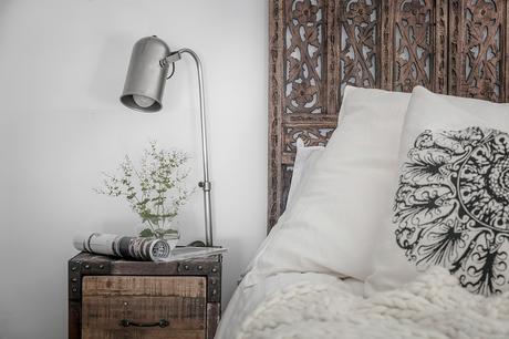 Frente de pizarra para la cocina y ladrillo visto.