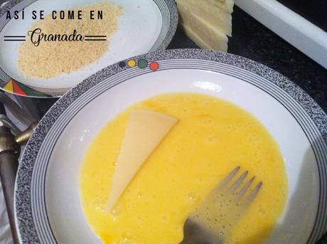 Queso empanado con salsa de membrillo. Juego de blogueros 2.0 Queso empanado con salsa de membrillo. Juego de blogueros 2.0