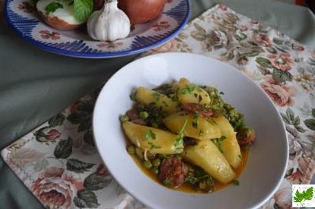 Patatas Guisadas con Cogollos y Chorizo