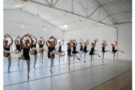 La Casa Se Pasaba De Niña Catalina Piedrahíta Múnera Una Talentosa Y Apasionada Bailarina Ciudad Medellín Su Juego Favorito Era Bailar