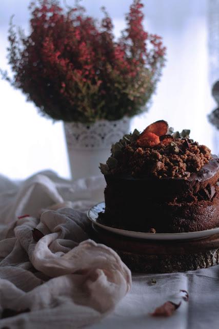 Bizcocho de boniato , cacao y nueces garrapiñadas Bizcocho de boniato , cacao y nueces garrapiñadas