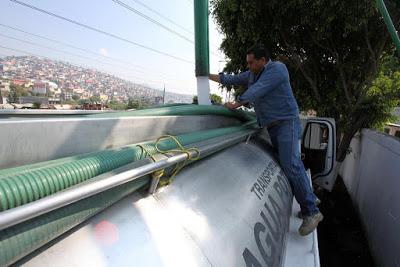 RECUERDA CAEM TOMAR PREVISIONES DE ALMACENAMIENTO PARA APROVECHAR EL AGUA POTABLE DISPONIBLE EN CADA MUNICIPIO RECUERDA CAEM TOMAR PREVISIONES DE ALMACENAMIENTO PARA APROVECHAR EL AGUA POTABLE DISPONIBLE EN CADA MUNICIPIO