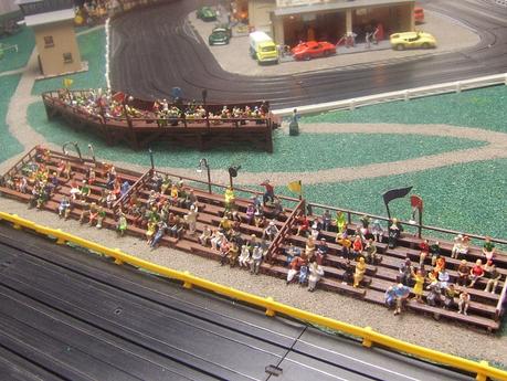 Model Power Sitting Figures With Benches Unpainted 72 Ho Scale Railroad Figure 5791