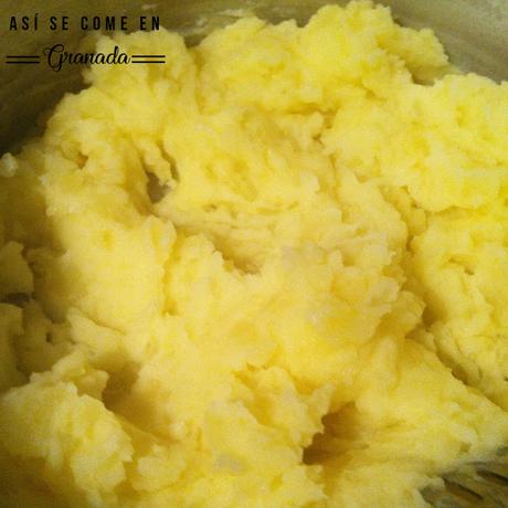 Puré de patatas al estilo de Robuchon Puré de patatas al estilo de Robuchon