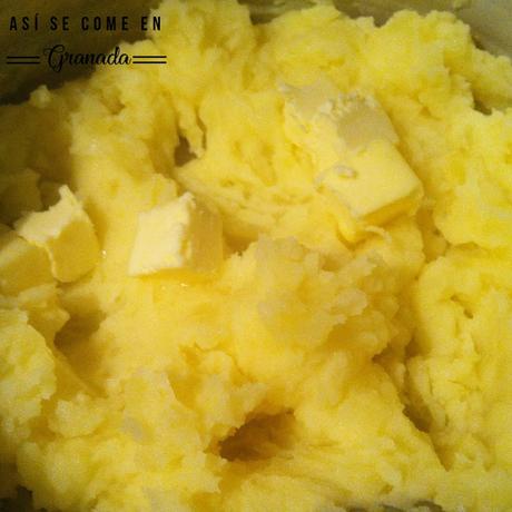 Puré de patatas al estilo de Robuchon Puré de patatas al estilo de Robuchon