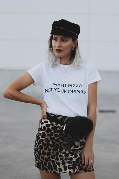 LEOPARD SKIRT & BLACK SNEAKERS