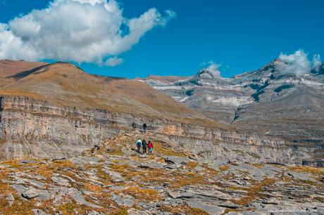 Los 5 miradores del Parque Nacional de Ordesa y Monte Perdido Asómate a las grandiosas vistas desde los Miradores del Parque Nacional de Ordesa y Monte Perdido
