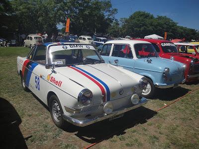 Sol, autos, motos y público en Los Cardales