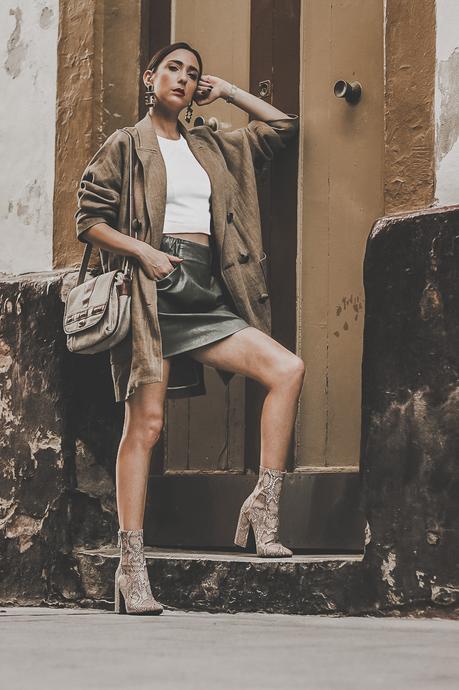 CÓMO COMBINAR BOTINES DE PRINT DE SERPIENTE