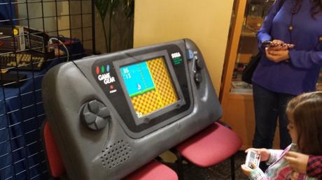 «Lo que más me gusta es ver a los más pequeños preguntar por Pacman o Donkey Kong». Hablamos con Eduardo Álvarez, entusiasta del retro y los videojuegos y organizador de RetroSevilla «Lo que más me gusta es ver a los más pequeños preguntar por Pacman o Donkey Kong». Hablamos con Eduardo Álvarez, entusiasta del retro y los videojuegos y organizador de RetroSevilla