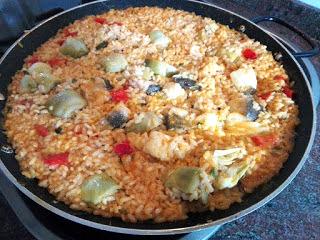 Arroz con bacalao y alcachofas al azafrán