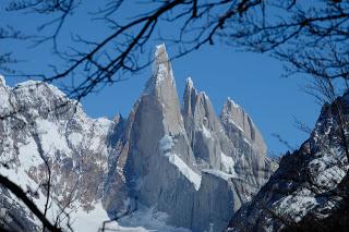 SENDERISMO EN EL CHALTÉN: LAGUNA TORRE SENDERISMO EN EL CHALTÉN: LAGUNA TORRE