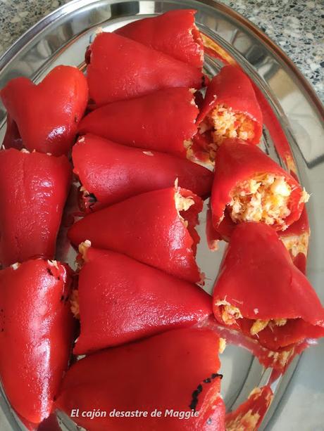 PIMIENTOS DE PIQUILLO RELLENOS DE BACALAO PIMIENTOS DE PIQUILLO RELLENOS DE BACALAO