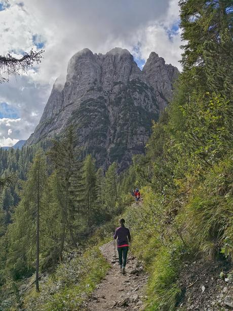 CIRCULAR AL LAGO SORAPISS (DOLOMITAS DIA 4)