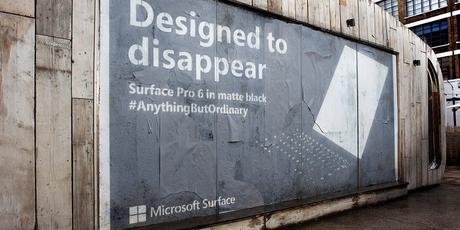 Microsoft crea vallas publicitarias con sombras para el lanzamiento del Surface Pro 6