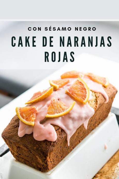 Aprende cómo hacer el más lindo cake de naranjas rojas (sanguinas o martinas) con semillas de sésamo negro via www.elgatogoloso.com