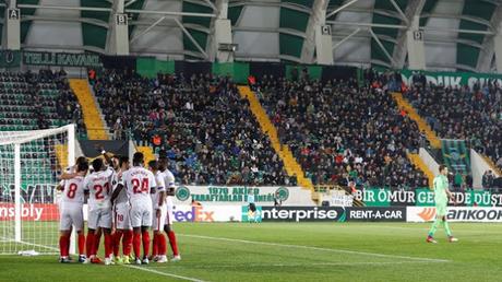 Crónica Akhisar Belediyespor 2 - Sevilla FC 3