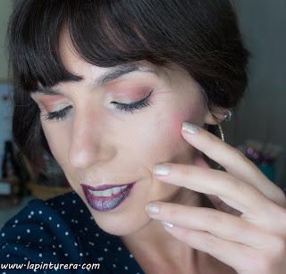 Saca todo el partido a tu iluminador con Delfy (info, swatches y maquillaje de fiesta).