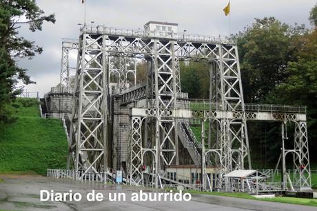 Valonia. La región del centro: los ascensores de barcos y la colegiata de Nivelles