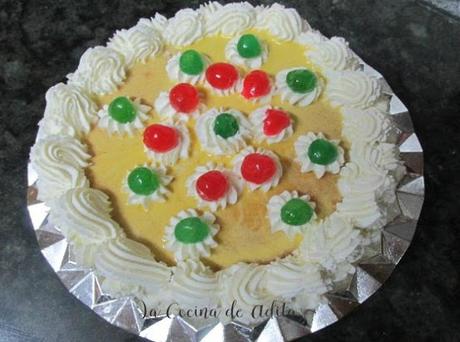 Tarta borracha con licor de frambuesas Tarta borracha con licor de frambuesas