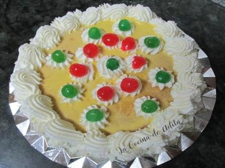 Tarta borracha con licor de frambuesas Tarta borracha con licor de frambuesas