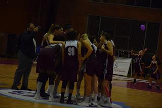 Galería de escenas del Bàsquet Femení Sant Adrià-Valencia Basket