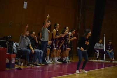 Galería de escenas del Bàsquet Femení Sant Adrià-Valencia Basket