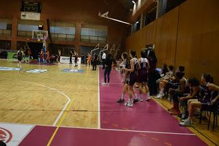 Galería de escenas del Bàsquet Femení Sant Adrià-Valencia Basket