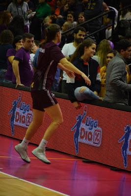 Galería de escenas del Bàsquet Femení Sant Adrià-Valencia Basket