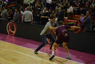 Galería de escenas del Bàsquet Femení Sant Adrià-Valencia Basket