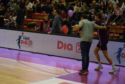 Galería de escenas del Bàsquet Femení Sant Adrià-Valencia Basket