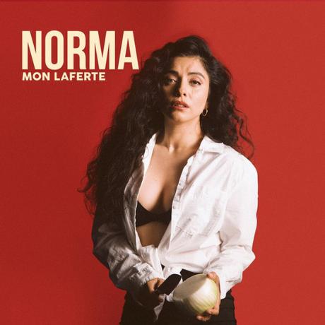 Mon Laferte present6a su buevo albúm: Norma