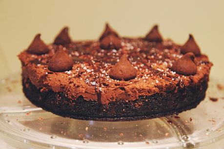 TARTA BROWNIE CON MOUSSE DE CHOCOLATE TARTA BROWNIE CON MOUSSE DE CHOCOLATE