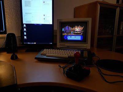 La aventura gráfica para C64 Caren and the Tangled Tentacles a punto de caramelo La aventura gráfica para C64 Caren and the Tangled Tentacles a punto de caramelo