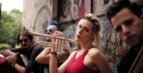 Entrevista Jenny & The Mexicats “Empezamos por el amor a la música”