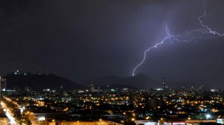 Onemi declaró alerta preventiva para la región de Los Ríos por tormentas eléctricas