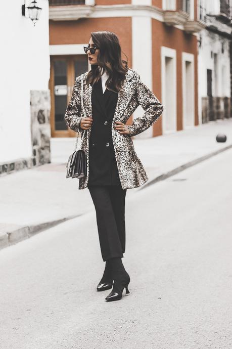 CÓMO COMBINAR: ABRIGO DE LEOPARDO + 6 LOOKS CON ABRIGOS