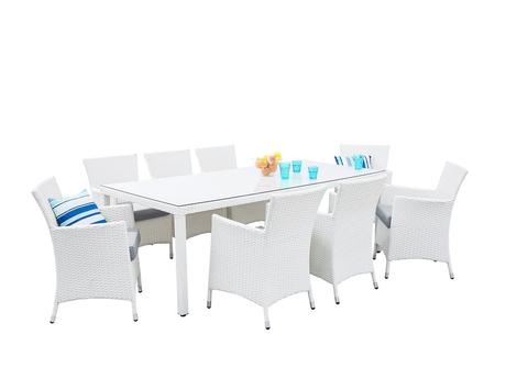 BUSCANDO SILLAS Y MESA PARA EL JARDÍN