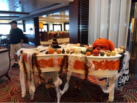 HALOWEEN A BORDO DE UN CRUCERO HALOWEEN A BORDO DE UN CRUCERO