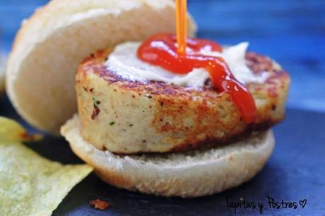 TAPA DE PIÑA A LA PLANCHA CON SETAS, JAMÓN Y GALLETAS SALADAS